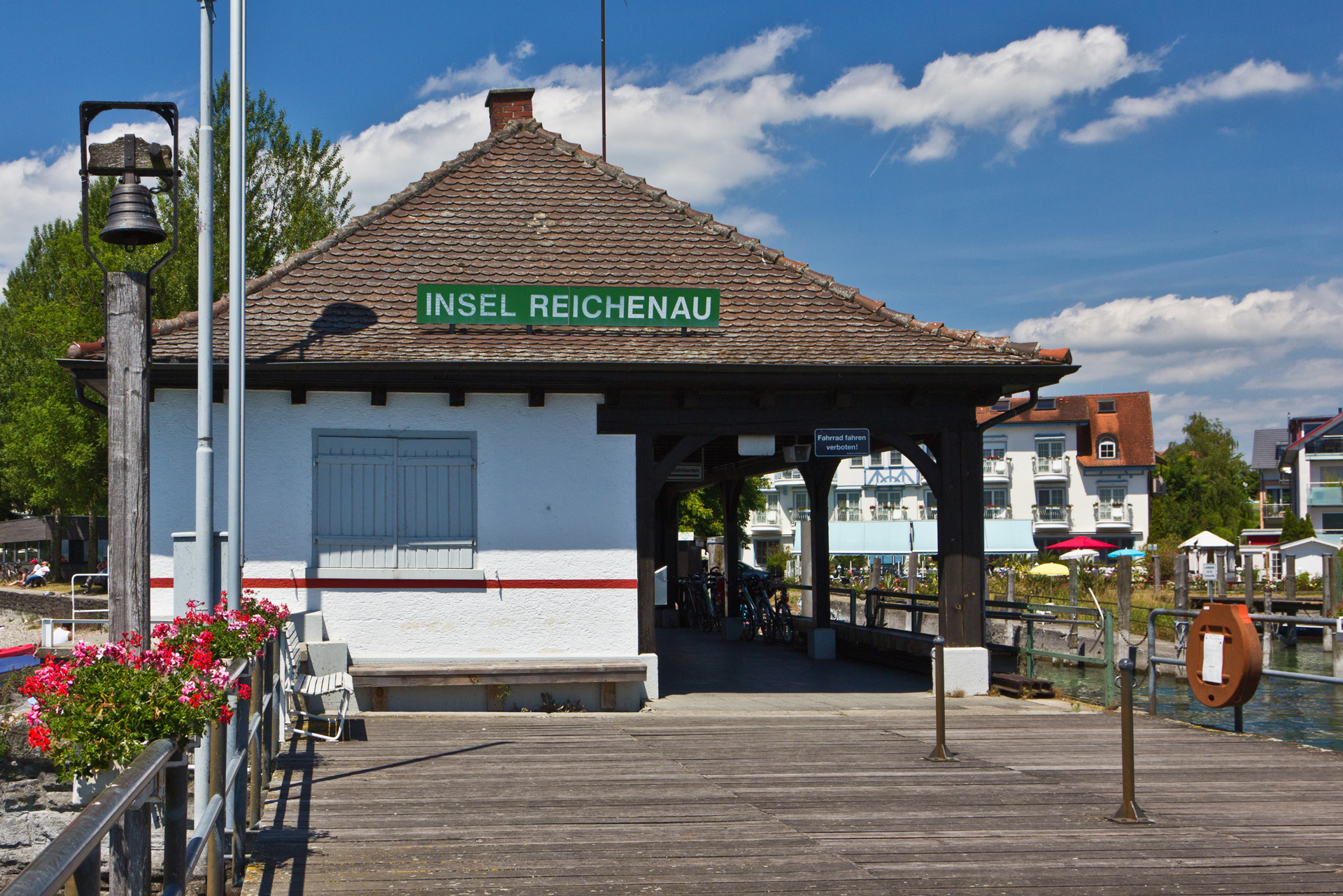 Schiffsanlegestelle_Reichenau.jpg